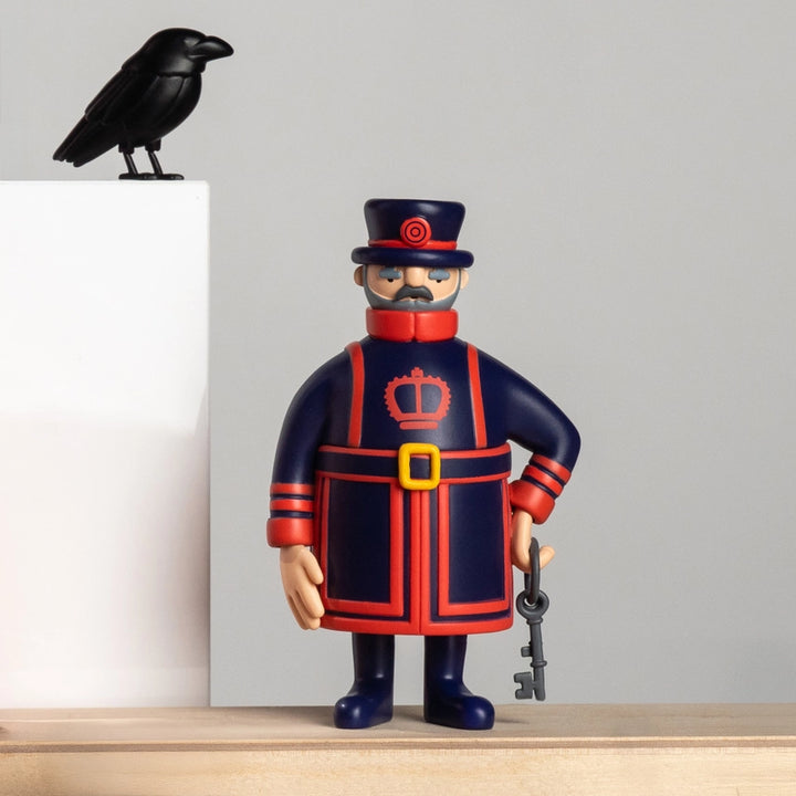 Beefeater &amp; Raven Figure Figures - Collectable Cities